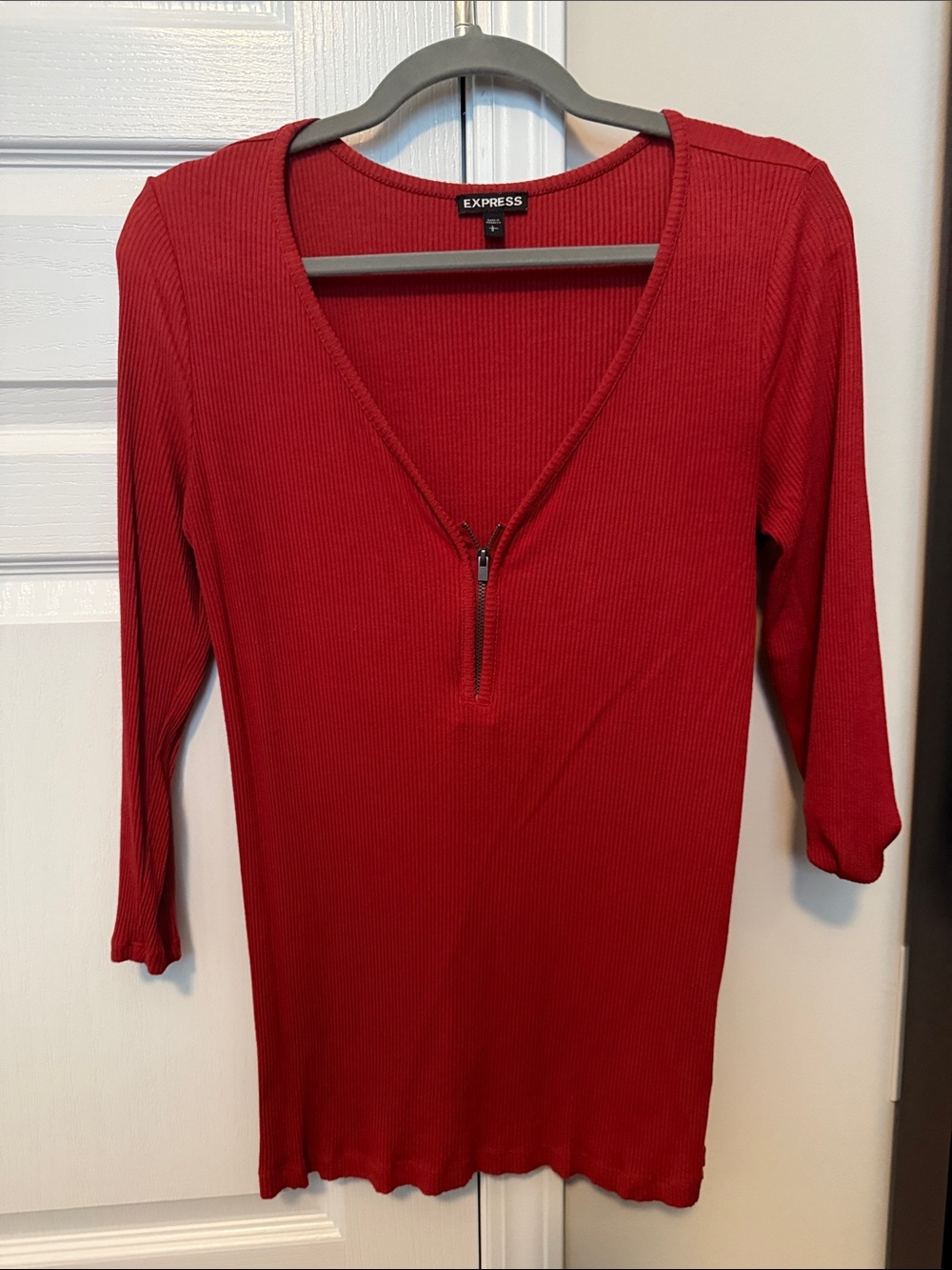 Express Red Ribbed V-Neck Zip Long Sleeve Top